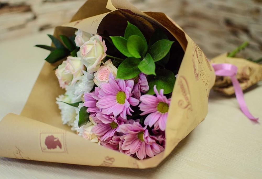 Букет цветов из: Розы и Хризантемы в Мундыбаш