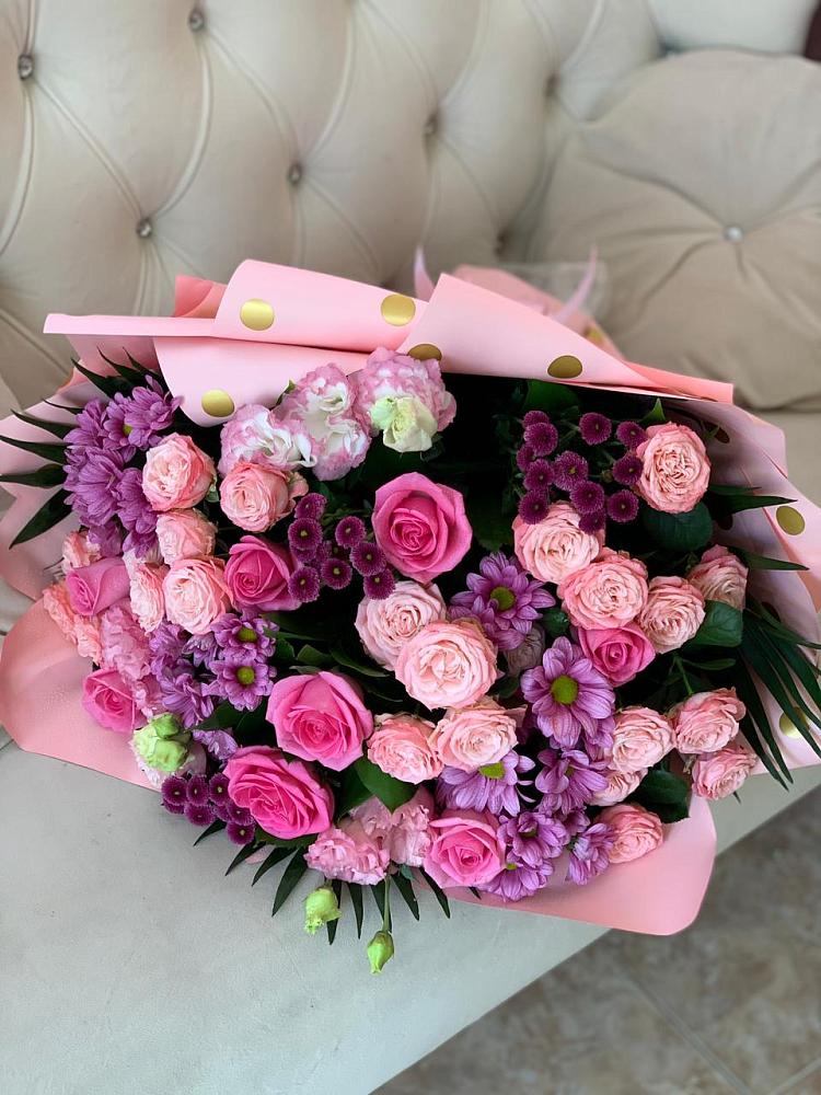 Букет цветов из: Хризантемы, Розы и Лизиантусы в Мундыбаш