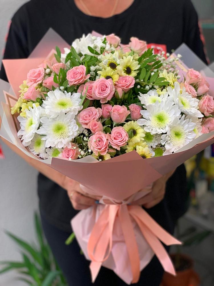 Букет цветов из: Розы и Хризантемы в Мундыбаш