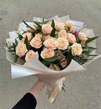 Букет Кремовые розы Латте в Мундыбаш