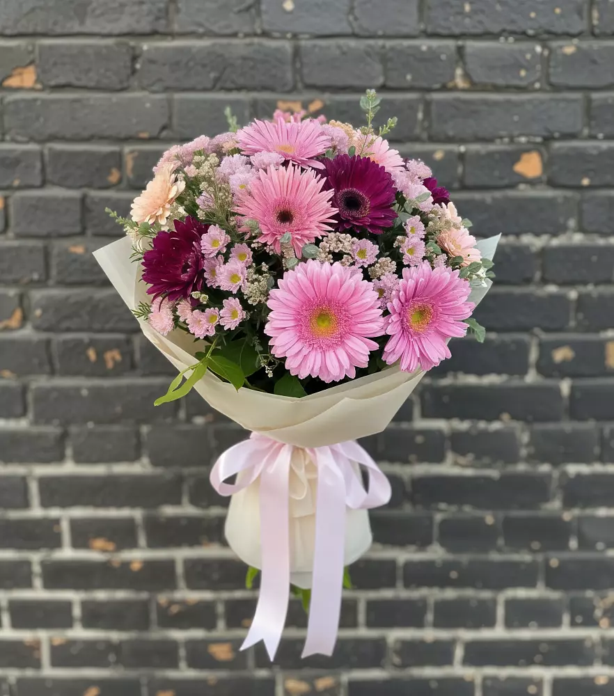 Букет цветов из: Герберы и Хризантемы в Мундыбаш