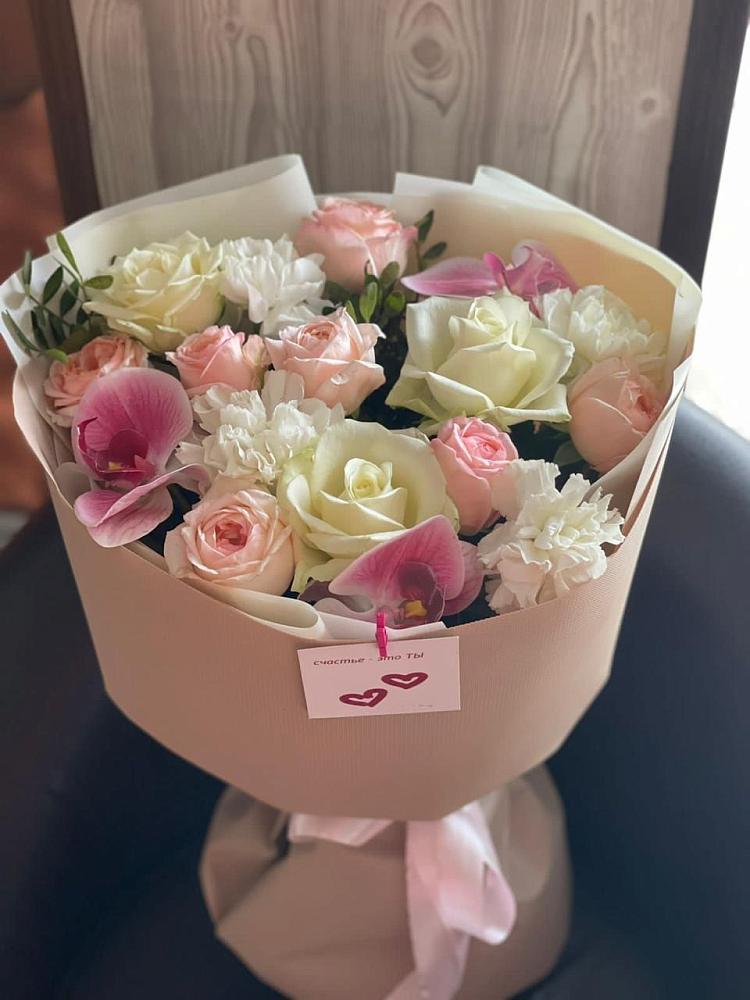 Букет цветов из: Орхидеи, Розы и Гвоздики в Мундыбаш