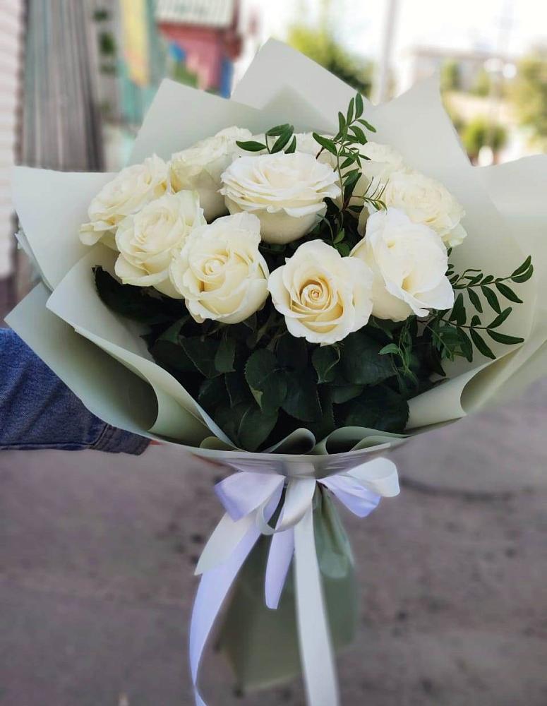 Букет Белые розы Проуд в Мундыбаш