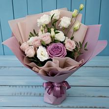 Букет цветов из:  Розы и Лизиантусы в Мундыбаш