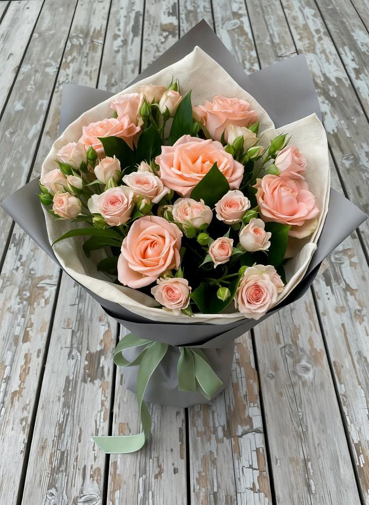 Букет цветов из: Розы в Мундыбаш