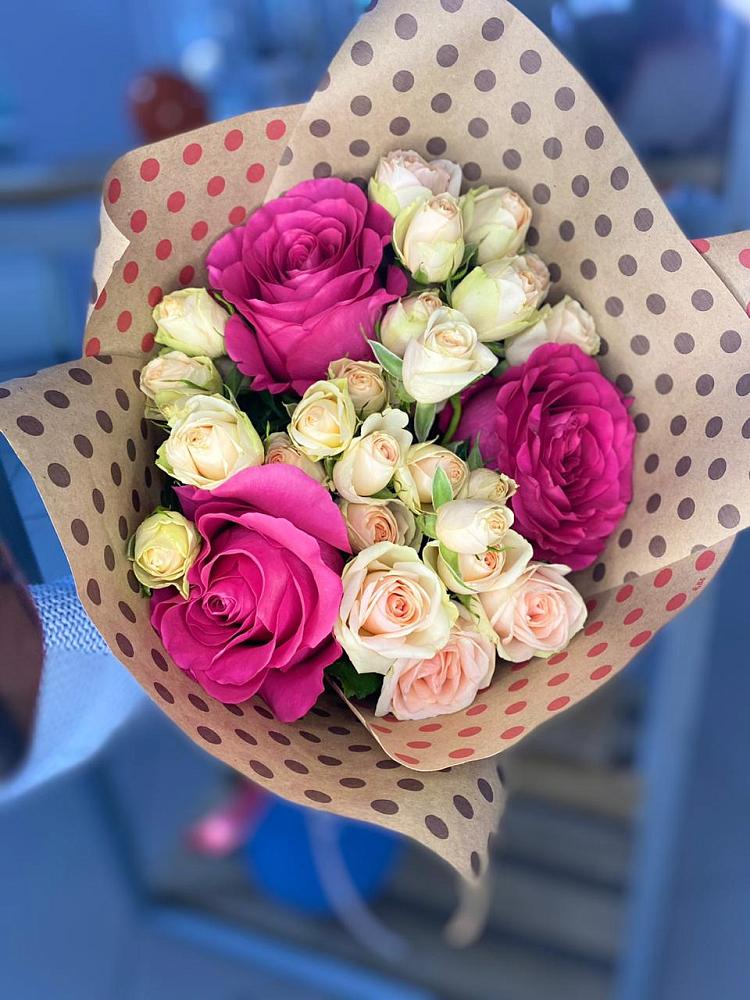 Букет цветов из: Розы в Мундыбаш