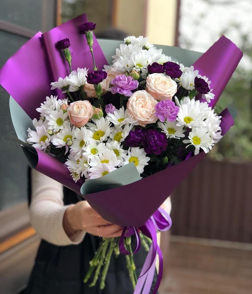 Букет цветов из: Хризантемы, Гвоздики и Розы в Мундыбаш