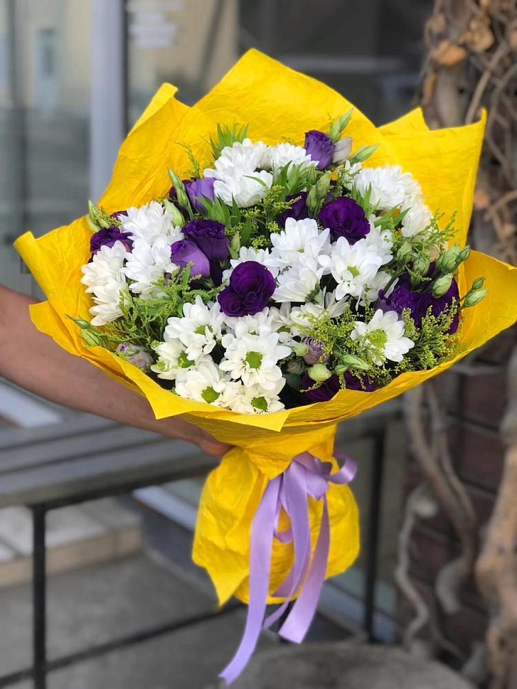 Букет цветов из: Ирисы, Хризантемы и Ромашки в Мундыбаш