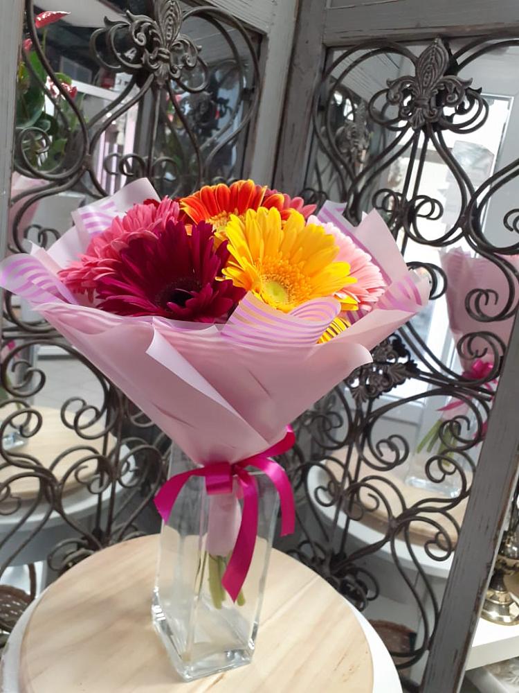 Букет цветов из: Герберы в Мундыбаш