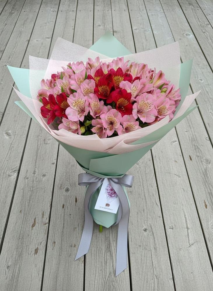 Букет цветов из: Альстромерии в Мундыбаш