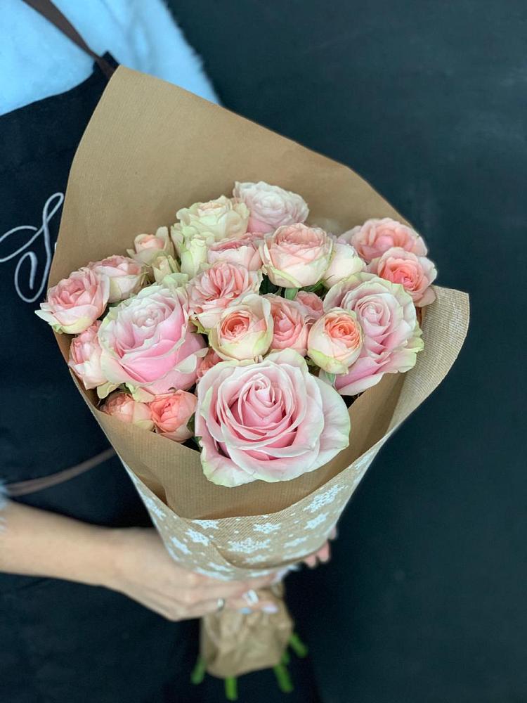 Букет цветов из: Хризантемы и Розы в Мундыбаш