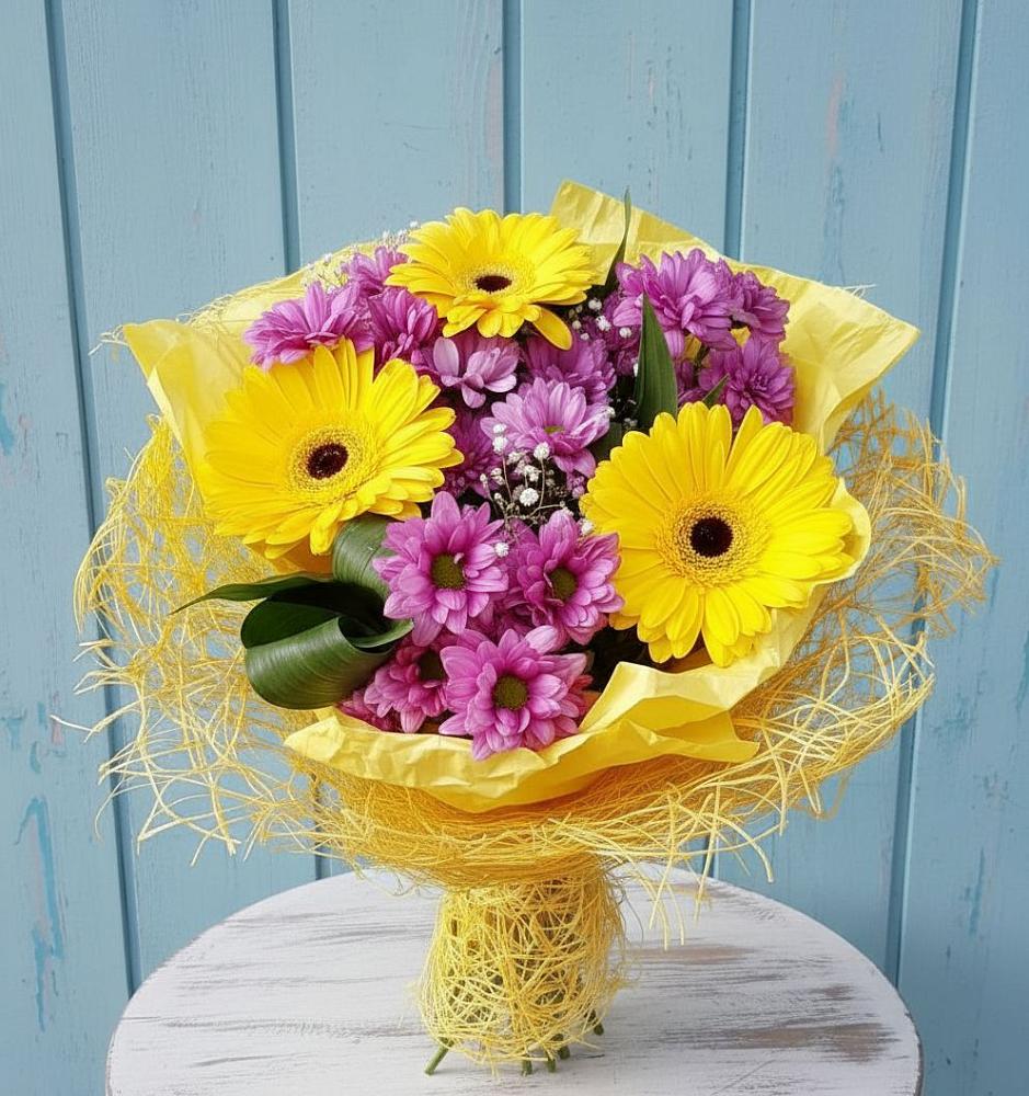Букет цветов из: Хризантемы и Герберы в Мундыбаш