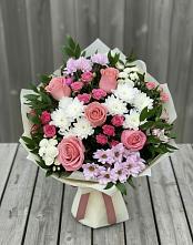 Букет цветов из:  Альстромерии, Гвоздики, Розы и Хризантемы в Мундыбаш