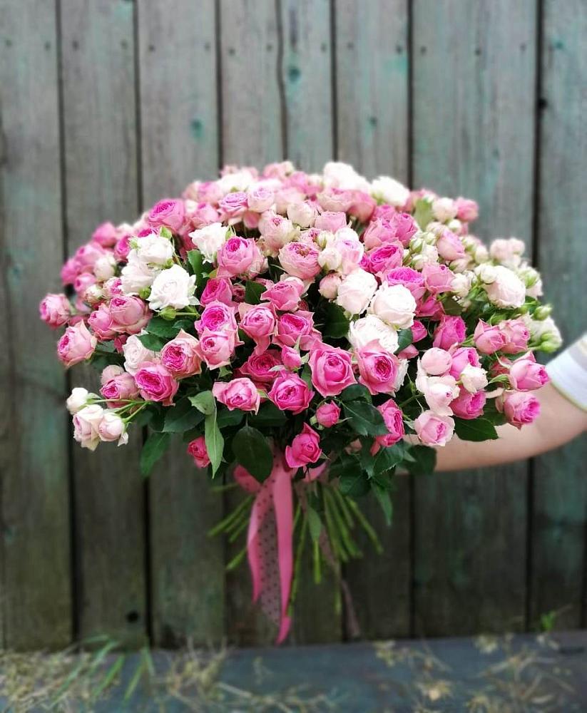 Букет Розовые кустовые розы Натали и Лав Лидия в Мундыбаш