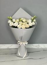 Букет цветов из:  Розы и Лизиантусы в Мундыбаш